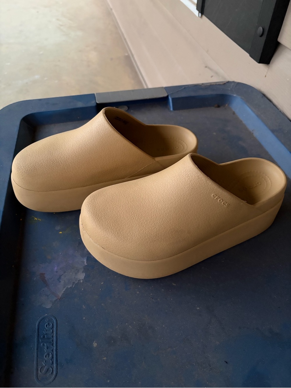 CROCS Dylan Platform Clog in Tan